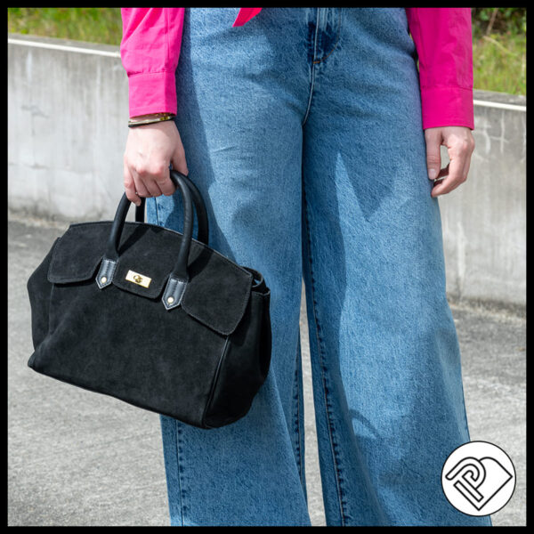 Sac en daim noir chez Promod à Ancenis