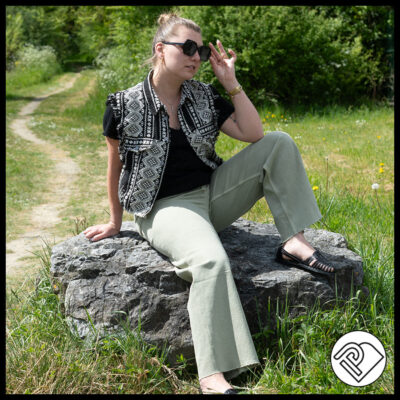 Veste sans manche, top& Jean vert chez Promod à Ancenis