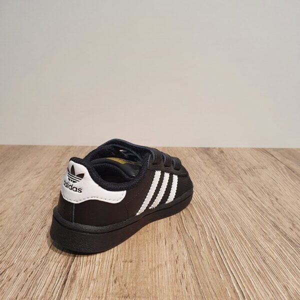 chaussures bebe adidas