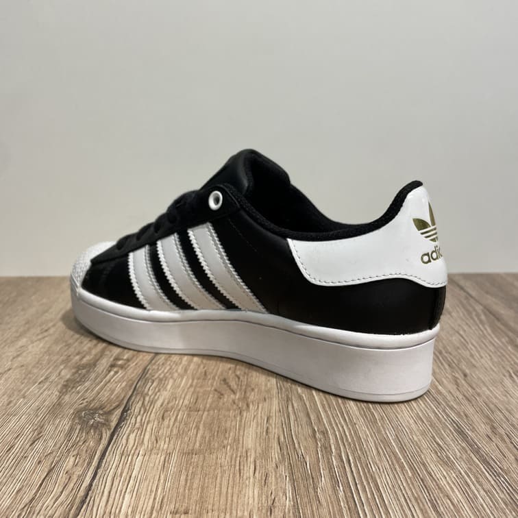 chaussures superstar bold