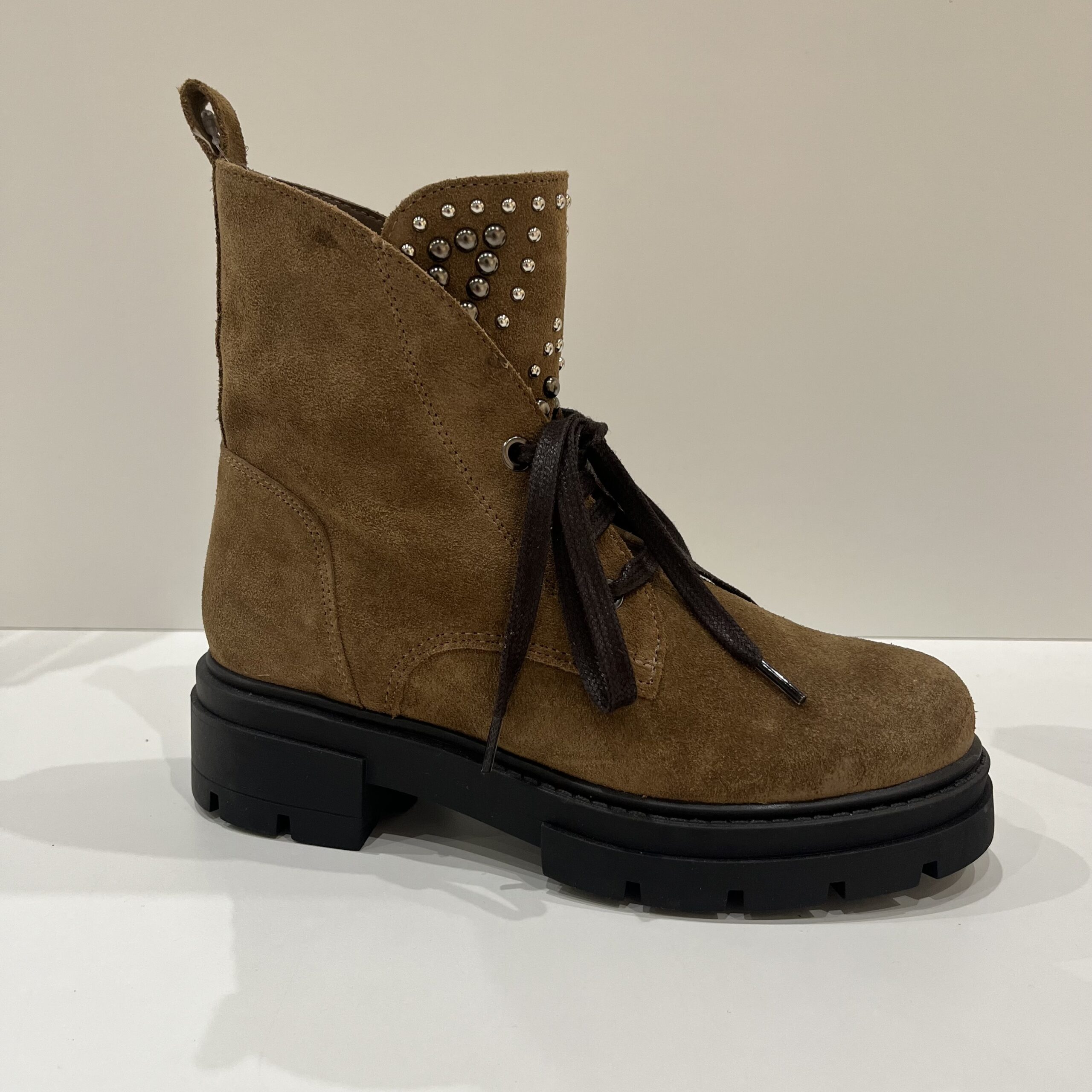 Bottine PATRICIA MILLER Lacet clou